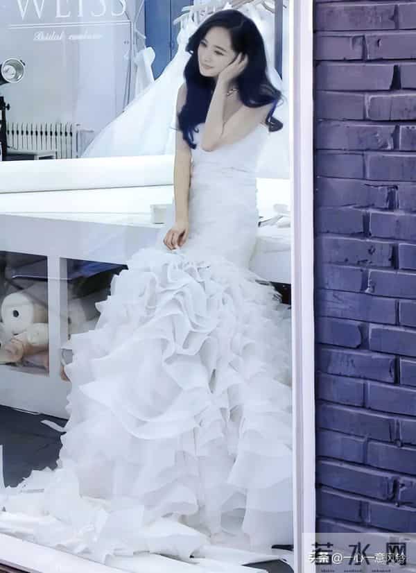 杨幂，大幂幂白婚纱高清写真集