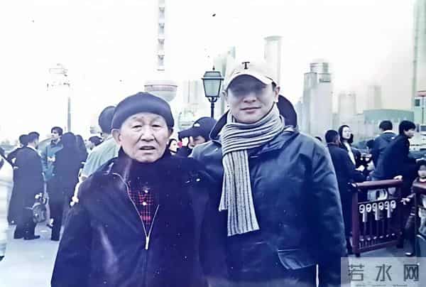 他演技封神却也曾被封杀，父亲离世让他愧疚终生，如今成人生赢家