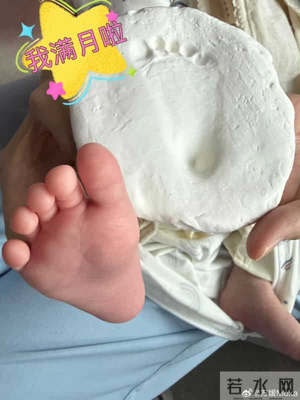 郭富城方媛三胎女儿的脚特别大，被网友催生四胎：一定是儿子