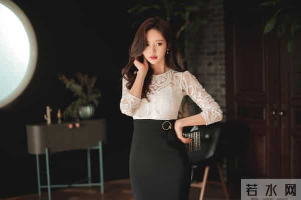 孙允珠『卷曲积云纯雪色透明花纺上衣』