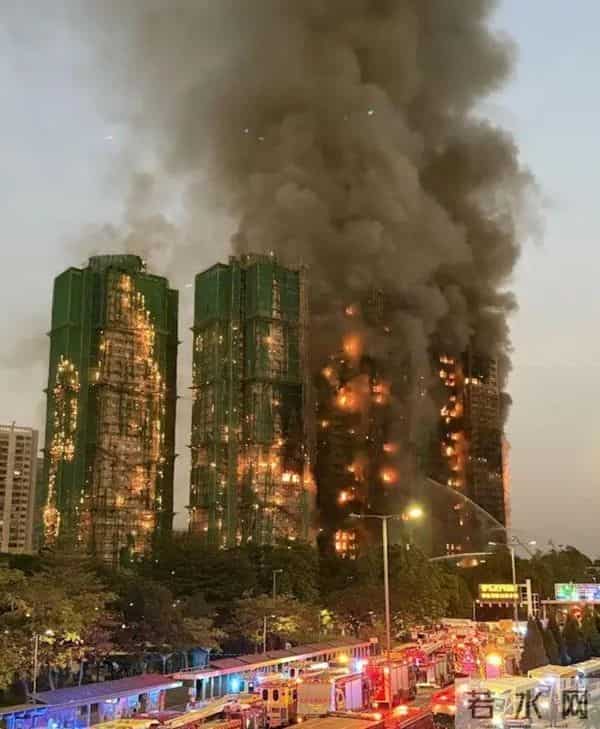 烟火压境，她一人稳住全场：TVB 陈嘉欣凭什么封“新闻女王”？