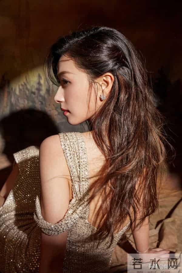 难得一见！长发万茜太绝，美到失语