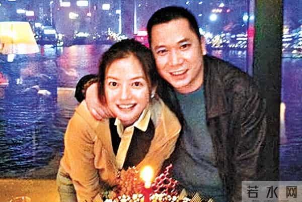 赵薇复出梦碎，前夫表弟被捕，离婚真相藏不住了！