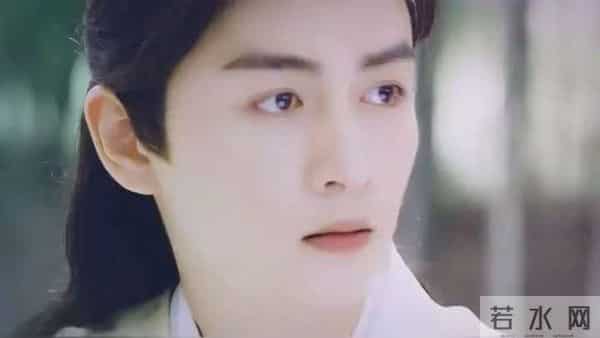 年纪大了就别尬演美男！油光满面脸部肿胀，这是迷倒女人的皮囊？