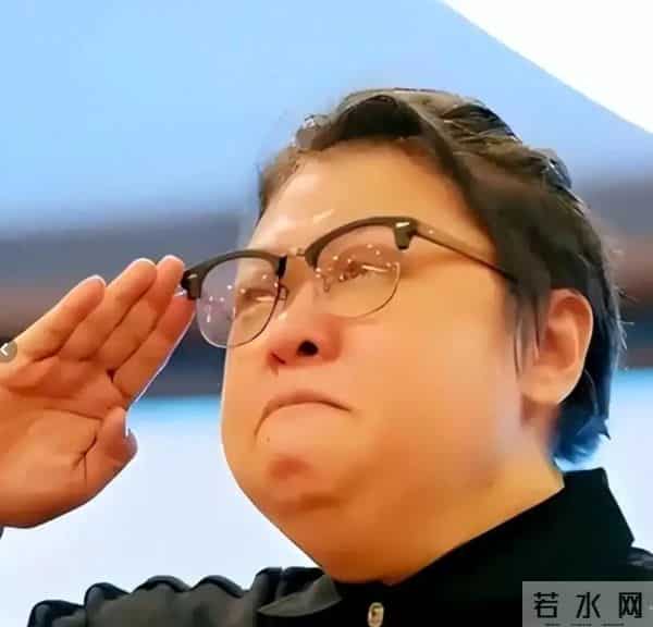 人在做天在看，韩红五年前被网友举报私吞巨款 如今坐着也有“错”