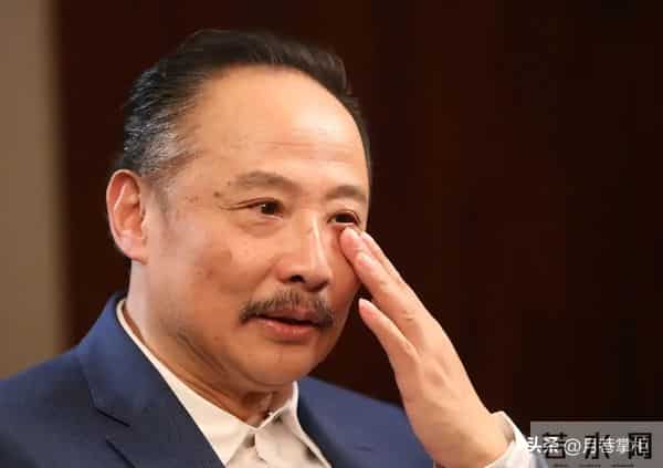 原来我们都被骗了！奚美娟人设崩塌，婚内出轨污蔑前夫三十年