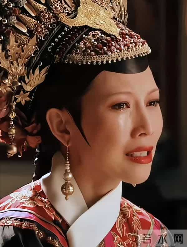 落地凤凰不如鸡！52岁蔡少芬为钱奔波瘦脱相，被王晶嘲讽不上进