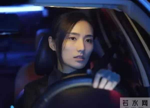 离婚后的金喜彻底开挂,从70平出租房搬进别墅,脱离李亚鹏更加好