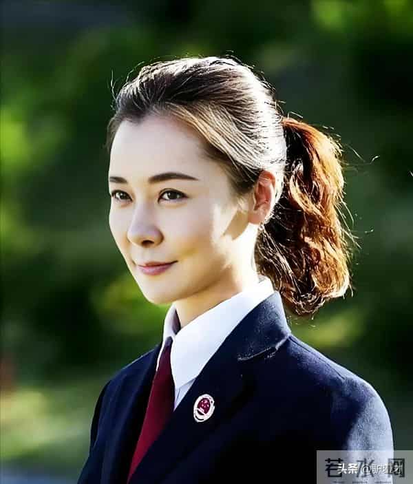 18岁开始男人不断，半百还没玩够，“人间尤物”柯蓝终遭“反噬”