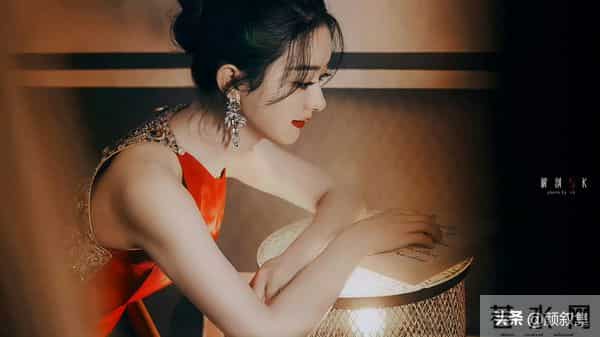 赵丽颖这组图，美到让人移不开眼！