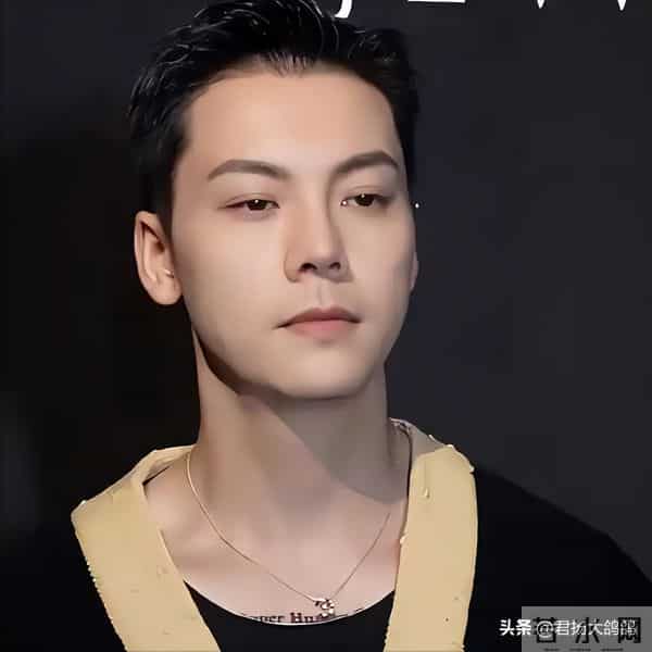 前靠赵露思翻红，后有妻子一个举动实现口碑暴增，陈伟霆才是赢家