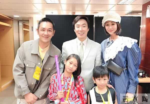 70岁费玉清不孤单：和江蕙互相作伴，把晚年活成了静水深流