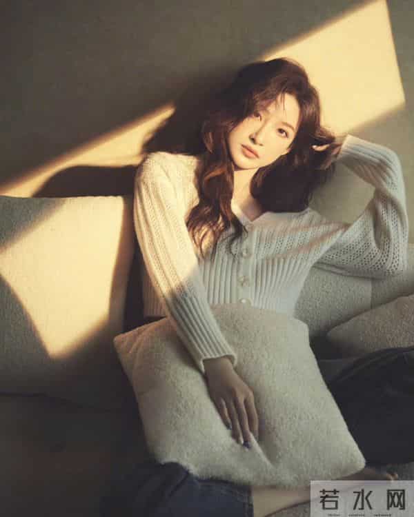 马凡舒，秋日女友氛围感写真