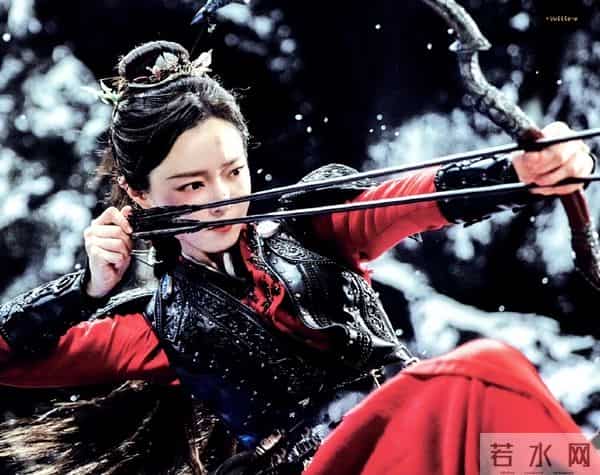 同样是奔三的女星，宋轶深夜素颜白到发光，虞书欣盛装出席被喷丑