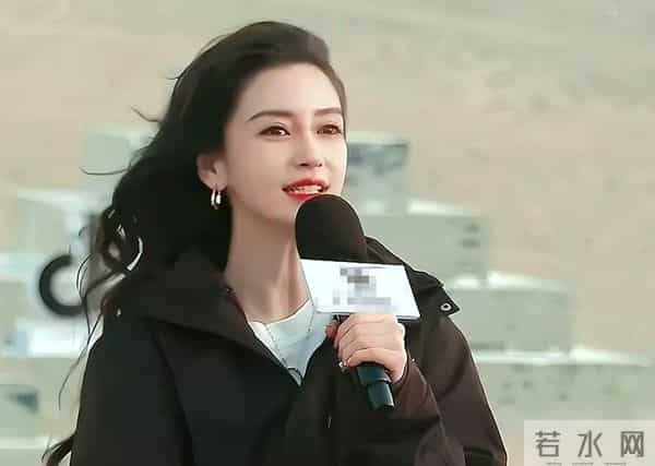 杨颖“愿平安”获网友点赞：真诚与行动，是最动人的力量