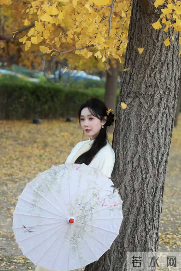 女星宣璐多彩瞬间，生活就要多点舒适与诗意！