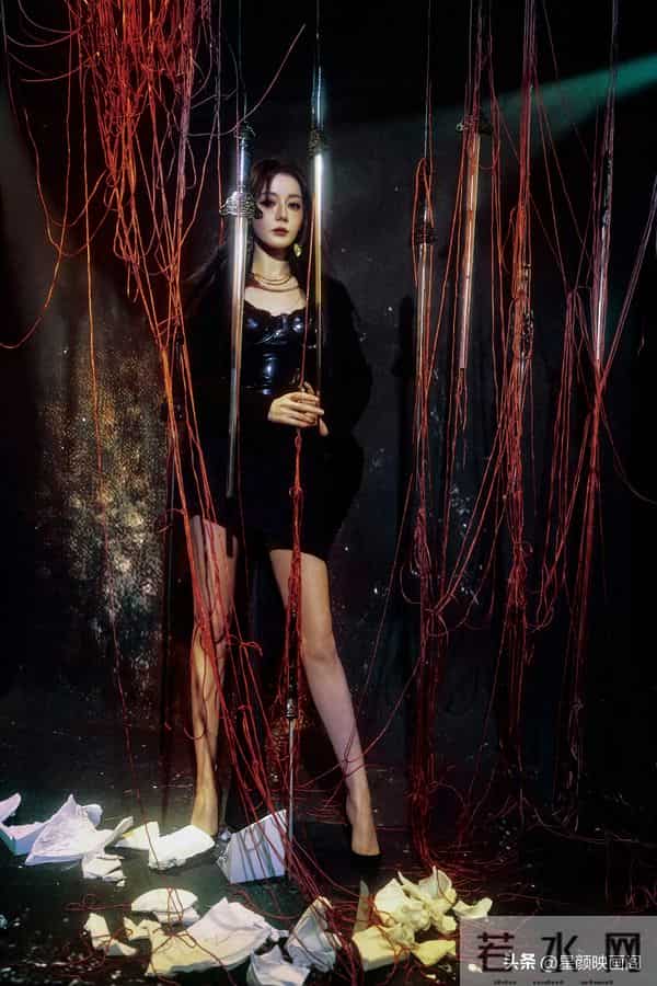 热巴皮衣小短裙真好看