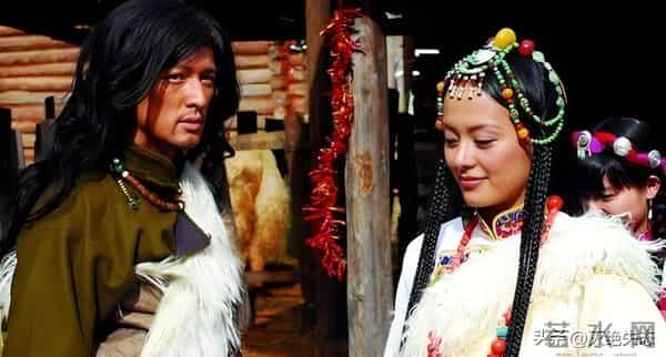 她是胡歌深爱、刘烨难忘的女人，受央视力捧多年，至今没能走红