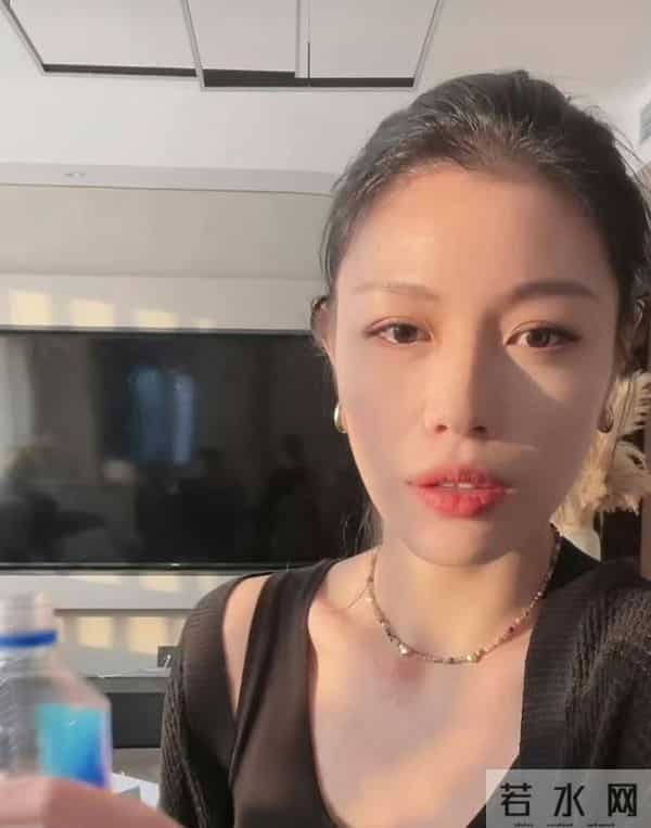 喜讯传来！54岁汪峰喜当“老丈人”，女儿小苹果如今过得很甜蜜