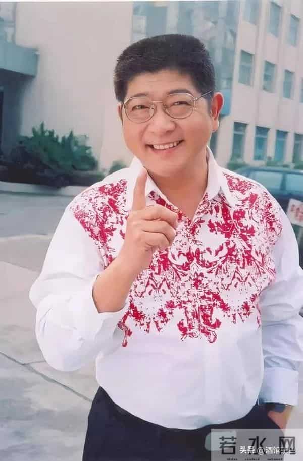 他是上海滑稽戏泰斗，周立波曾是他的学生，86岁和妻子相继去世