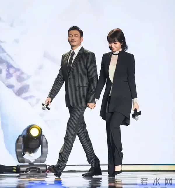 人狂必有祸！不听央视警告、私生活混乱的杨烁，如今凉得一点不冤