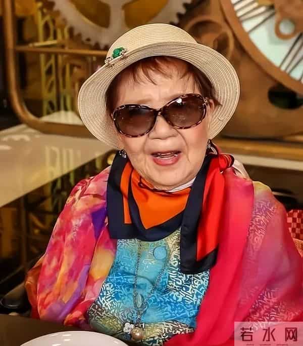 “老舅妈” 嫩娘：住老家上海，100岁仍口齿伶俐，四世同堂很幸福