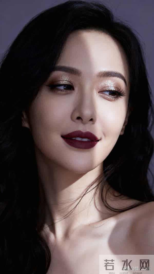 浆果红唇，醉意里的妩媚