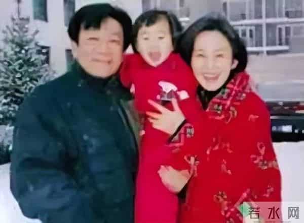 21年前抛弃侯耀文，转身嫁给师侄戴志诚的袁茵，如今活成了这样