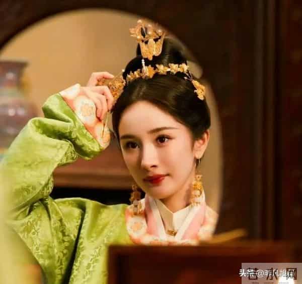 刘恺威没想到，香港大火1天后，杨幂因一个特殊举动实现口碑暴涨