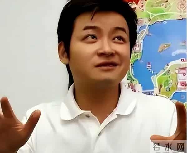 曾是央视名嘴，31岁赴美国，如今50岁现状如何了