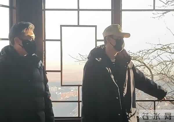 朱媛媛去世后 李乃文第四次去大孤山 这次没和辛柏青 而是带了袁姗姗