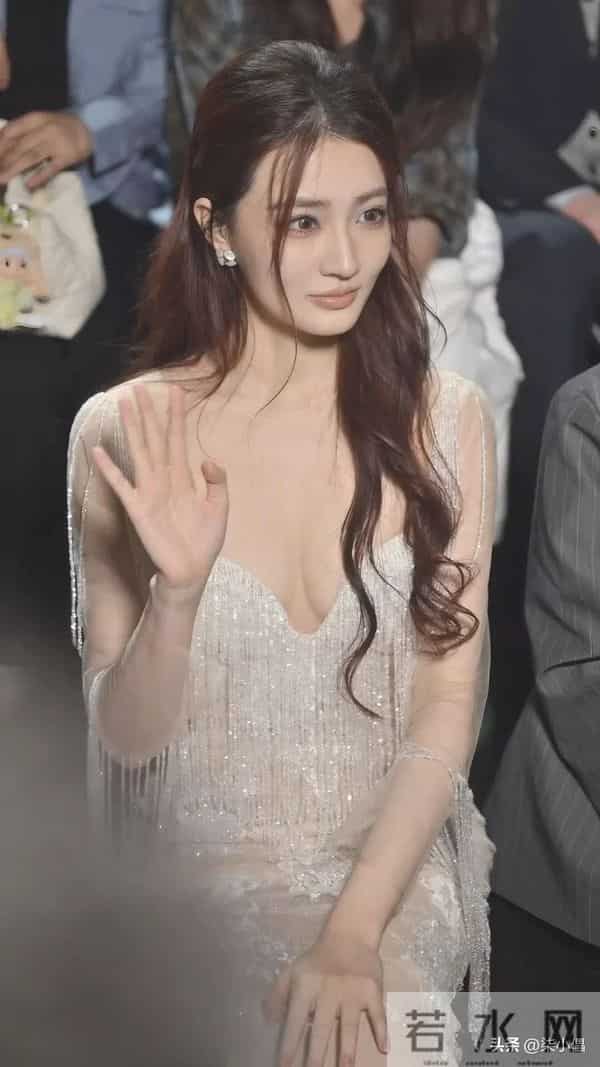 徐璐｜最近很出圈，很性感