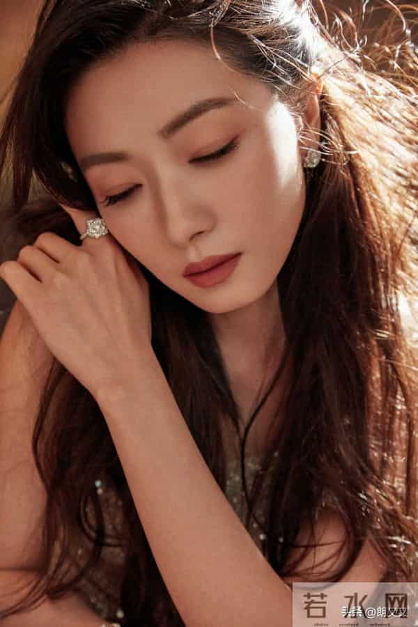 难得一见！长发万茜太绝，美到失语