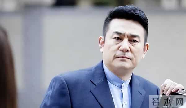 山东演员李洪涛：61岁发福认不出，爱吃甜食，和圈外妻子低调生活