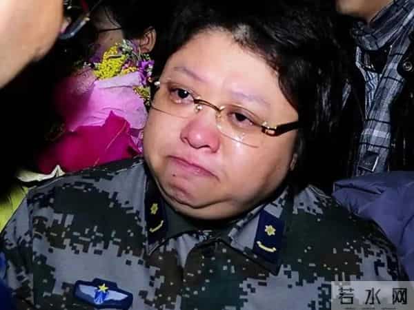 人在做天在看，韩红五年前被网友举报私吞巨款 如今坐着也有“错”