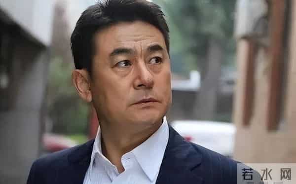 山东演员李洪涛：61岁发福认不出，爱吃甜食，和圈外妻子低调生活