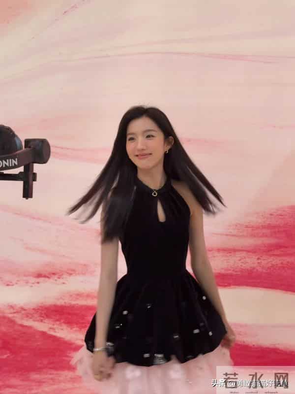 苏晓彤分享图片