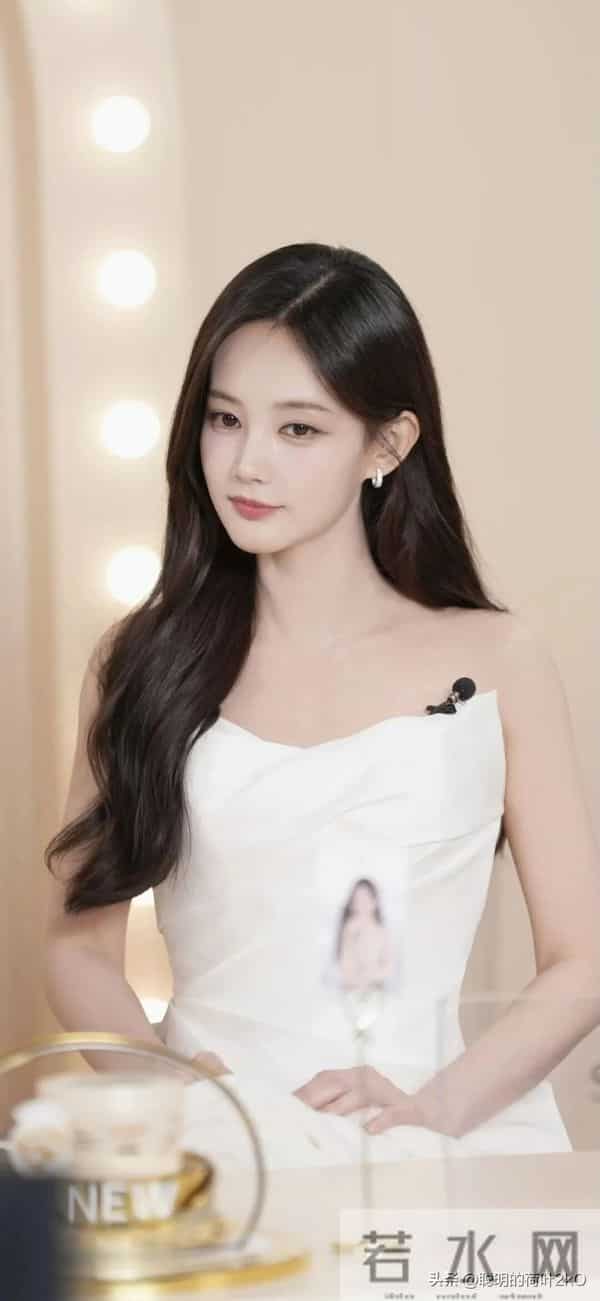 李一桐魅力笑容