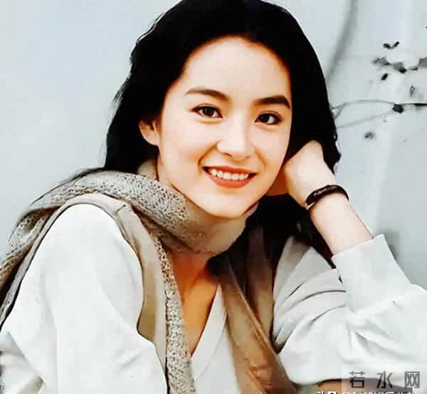 71岁的林青霞：活成了女性都向往的样子，金庸说她美是百年难遇