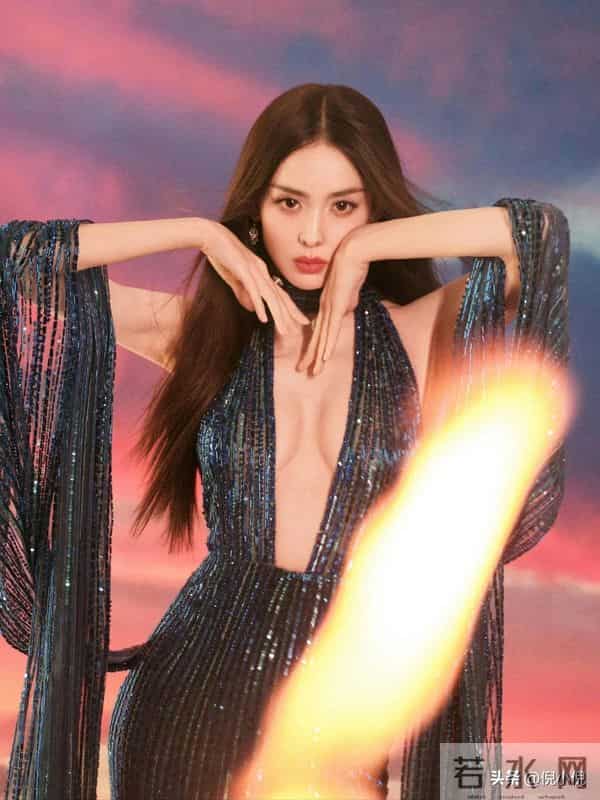 古力娜扎真的从头美到脚，不愧是战袍之神