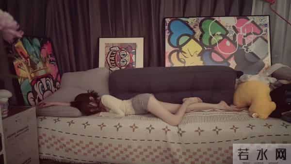 杨超越的造型很有小心思 这太撩人了谁受得了