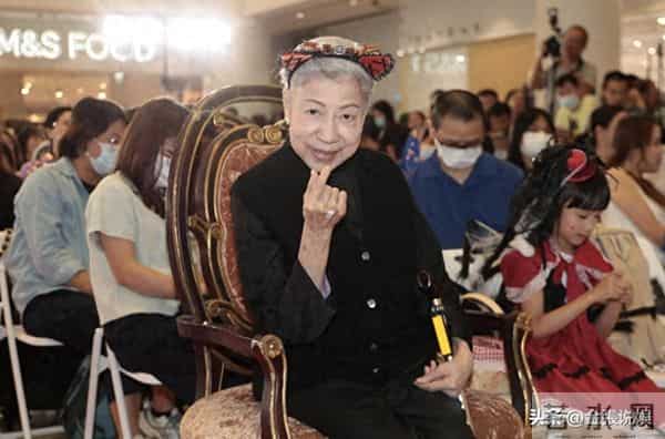 91岁TVB老戏骨被曝低调离巢，已被TVB官网除名，双方合作逾半世纪