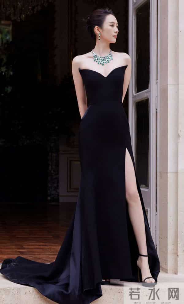 童瑶：黑色开叉长裙，搭配黑色一字带高跟鞋