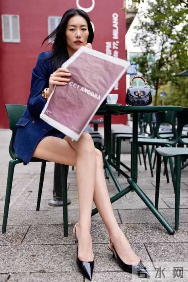 国际超模刘雯逆天大长腿好夸张！魔鬼身材性感火辣