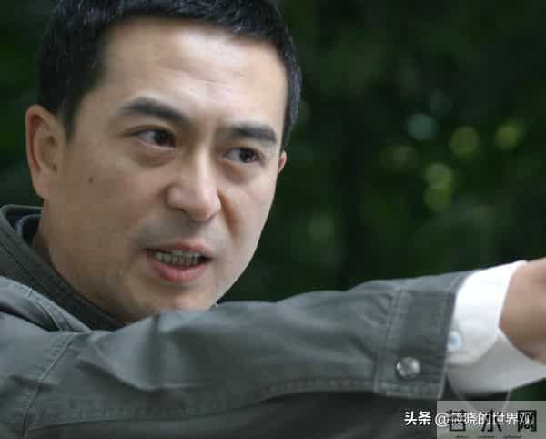 离婚传闻真相大白1年后，55岁张嘉益近况曝出，一点也不让人意外