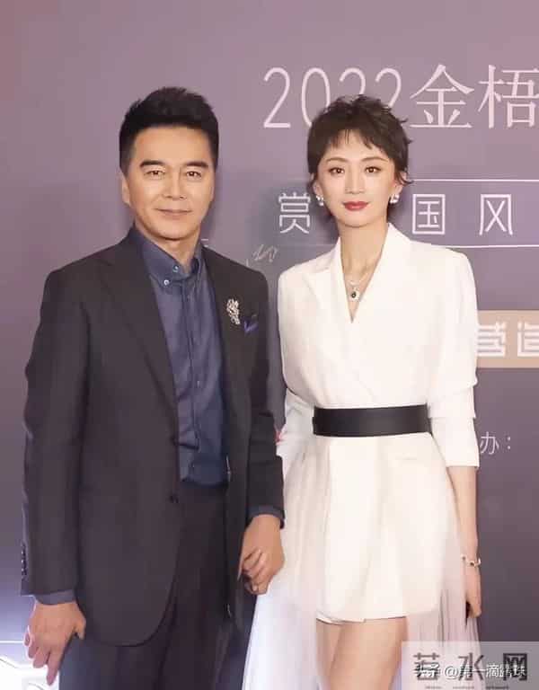 许亚军父子时尚大片，儿子帅气但不及父母！历经4段婚姻终获幸福