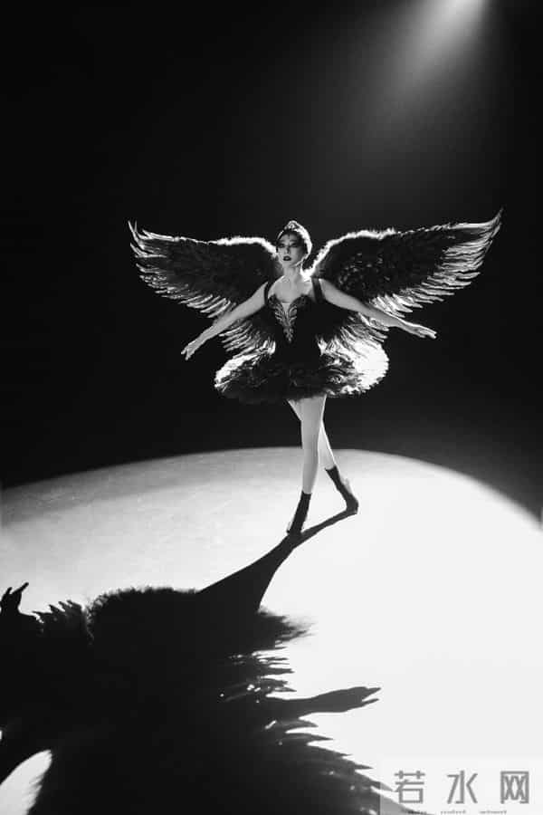 秦岚黑天鹅造型赏析