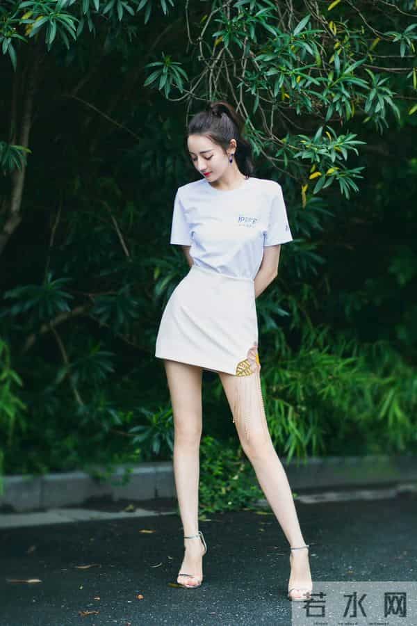 迪丽热巴护舒宝活动