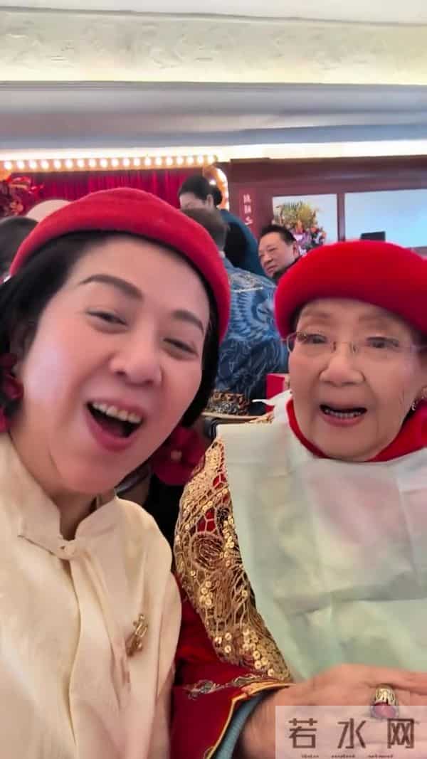 “老舅妈” 嫩娘：住老家上海，100岁仍口齿伶俐，四世同堂很幸福