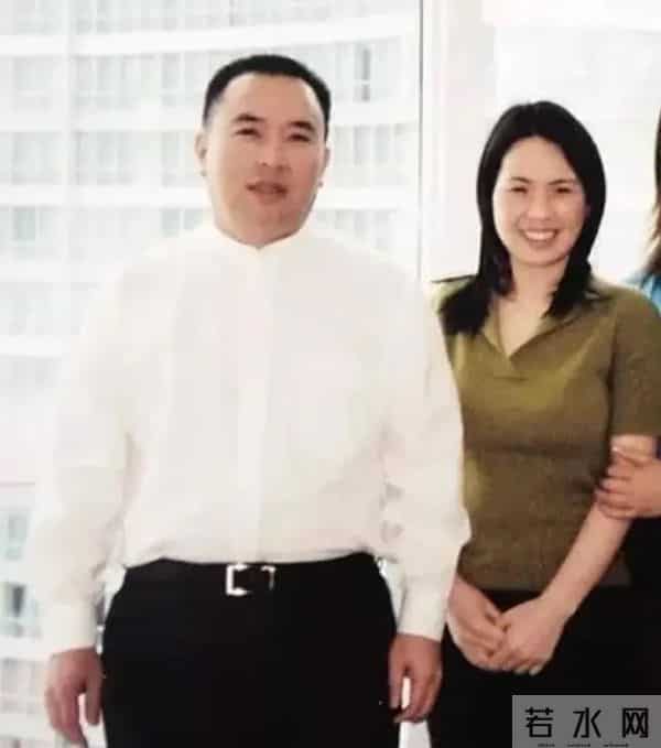 赖昌星前妻现状曝光：曾明娜独居3000平老宅，穿麻布衣用灶台做饭